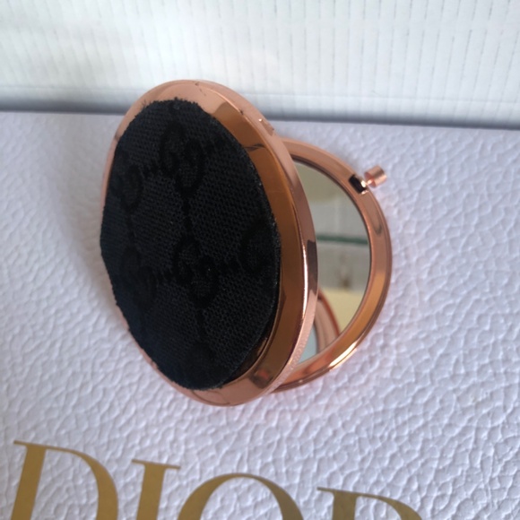 Gucci Upcycle on Double Sided Mirror - Picture 4 of 5